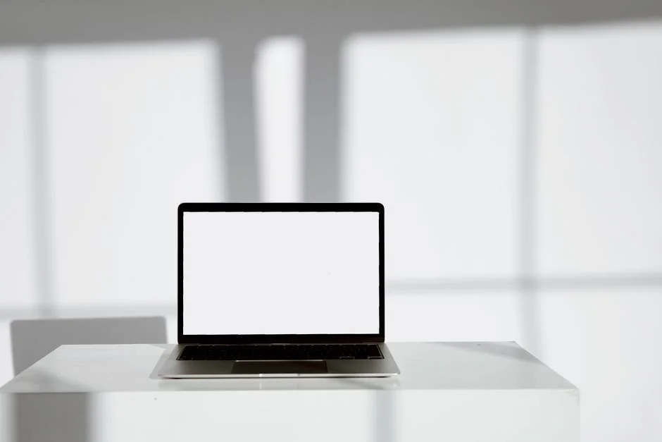 turned-on-monitor-displaying-digital-products-pkrnxegurgm